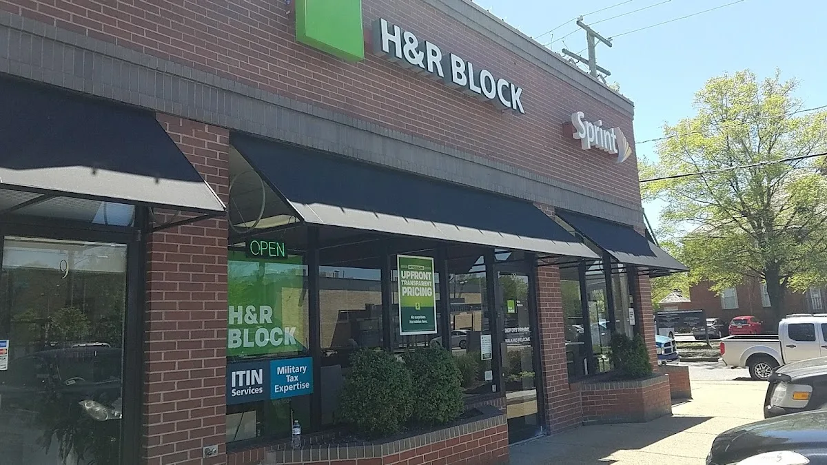 H&R Block office photo 4